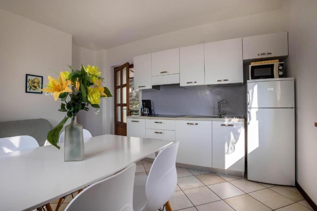 Appartamenti Casa Palazzina Malcesine Eksteriør billede